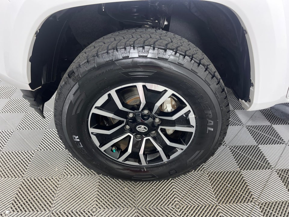 2020 Toyota Tacoma TRD Sport