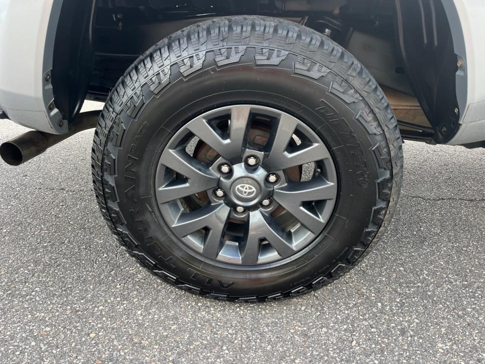 2022 Toyota Tacoma SR5