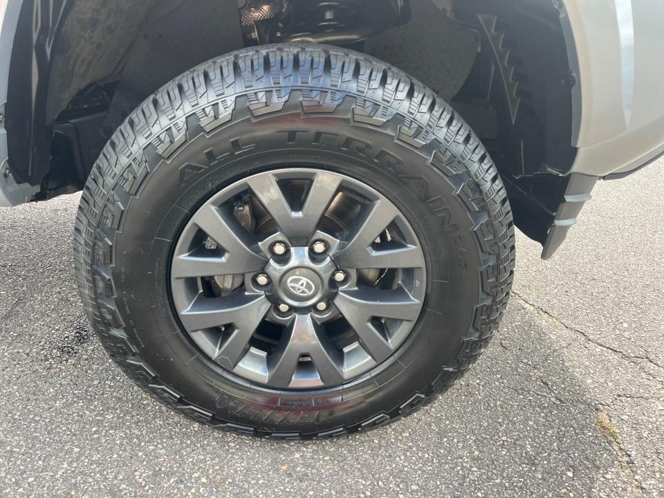 2022 Toyota Tacoma SR5