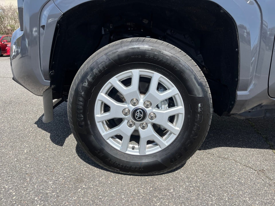 2025 Toyota TACOMA SR5 SR5