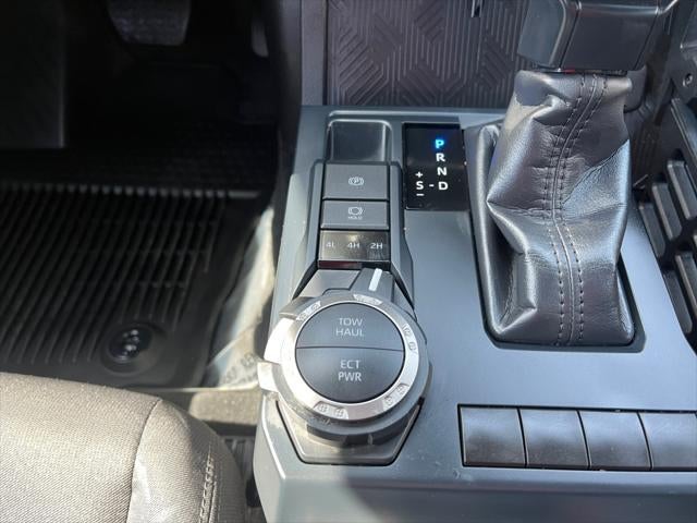 2025 Toyota TACOMA SR5 SR5