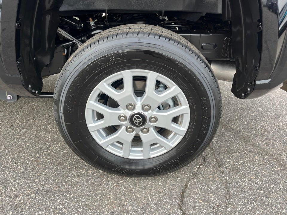 2025 Toyota TACOMA SR5 SR5