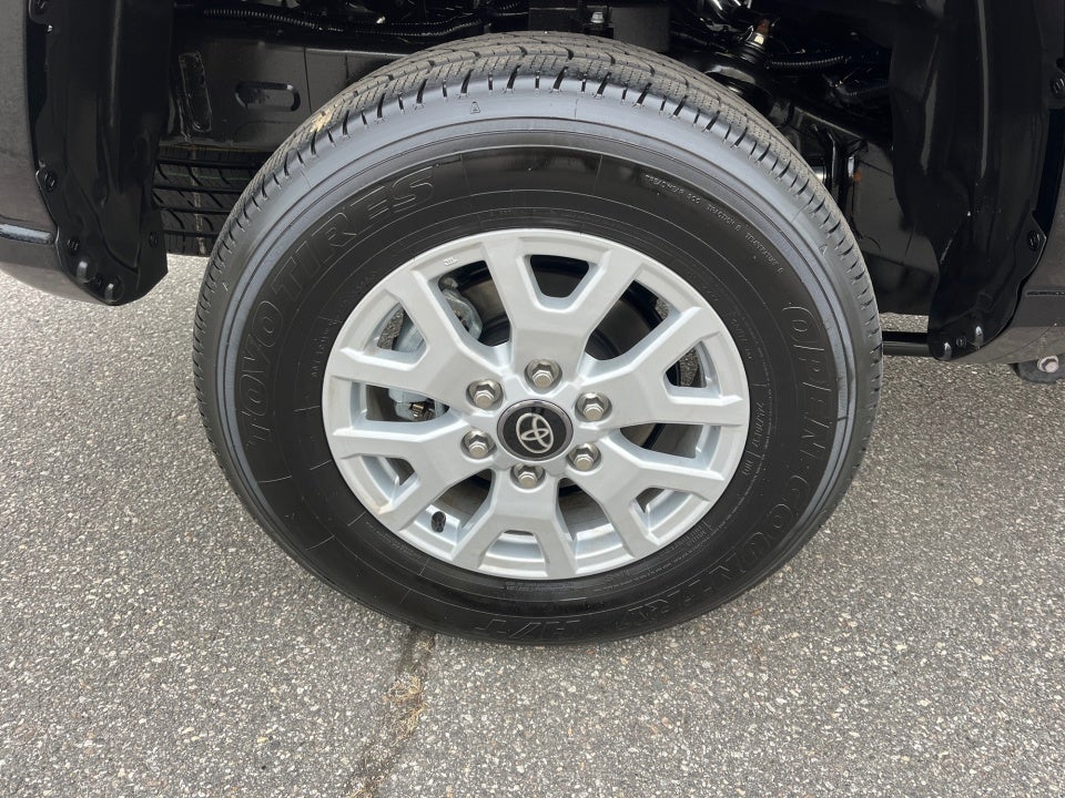 2025 Toyota TACOMA SR5 SR5