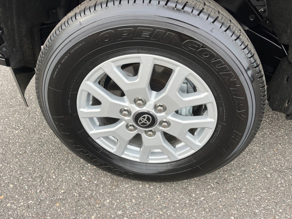 2025 Toyota TACOMA SR5 SR5