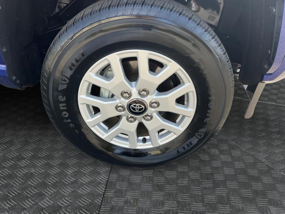 2024 Toyota Tacoma SR5
