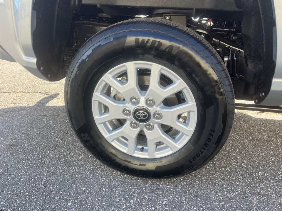 2025 Toyota Tacoma SR5