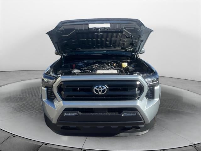 2025 Toyota TACOMA SR5 SR5