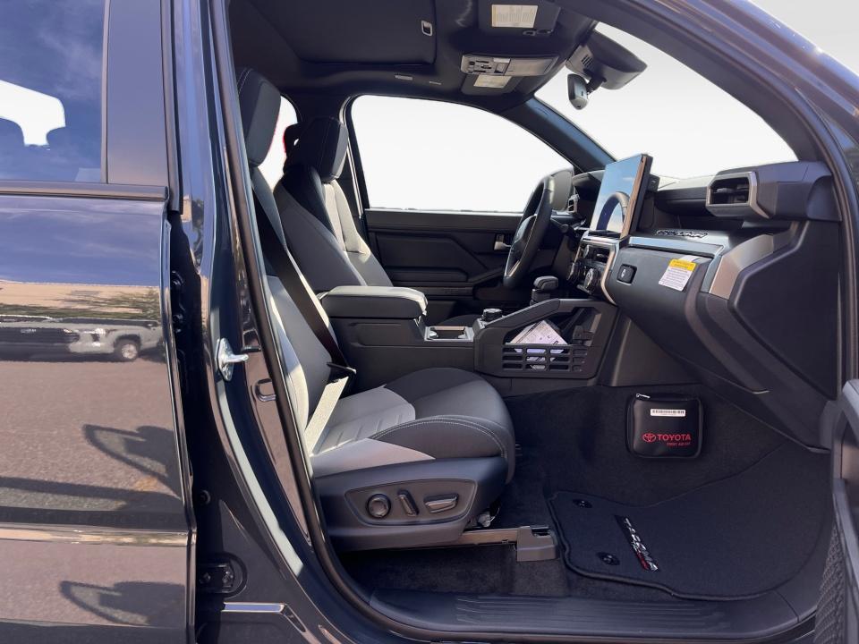 2026 Toyota Tacoma i-FORCE MAX TRD Off-Road i-FORCE MAX