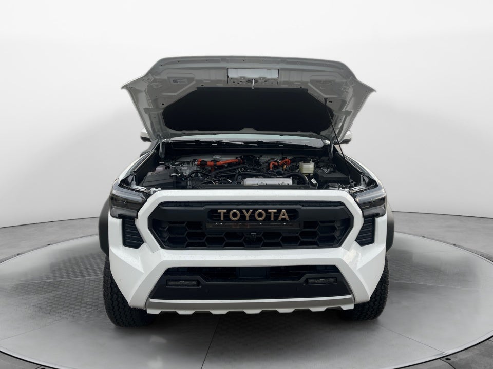 2026 Toyota Tacoma i-FORCE MAX Trailhunter