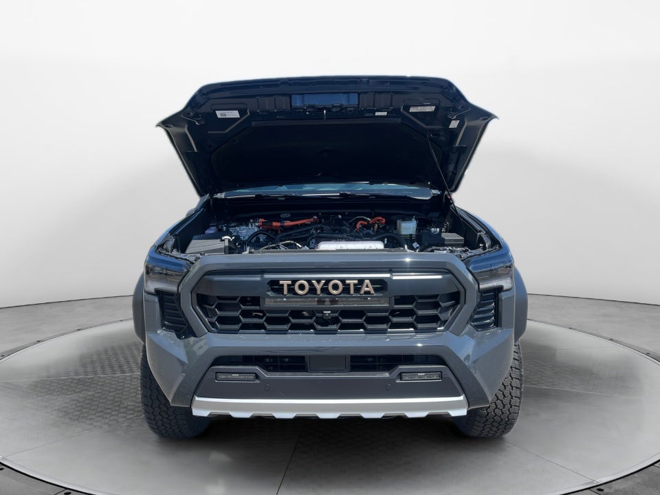 2026 Toyota Tacoma i-FORCE MAX Trailhunter