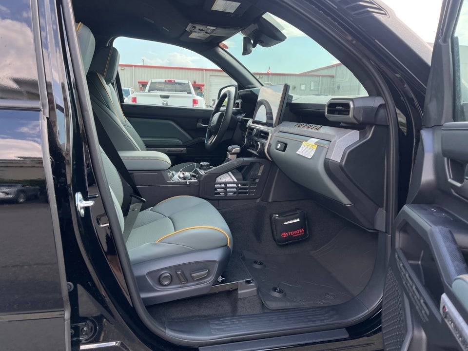 2026 Toyota Tacoma i-FORCE MAX Trailhunter