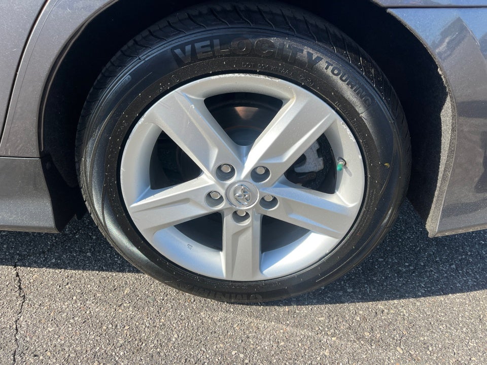 2014 Toyota CAMRY SE Limited Edition