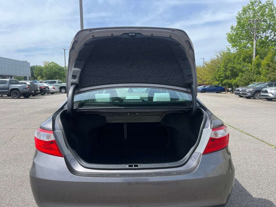 2015 Toyota CAMRY LE