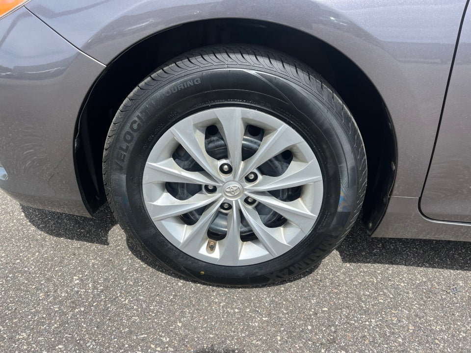 2015 Toyota CAMRY LE