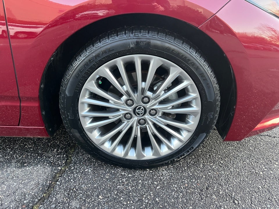 2020 Toyota AVALON Limited