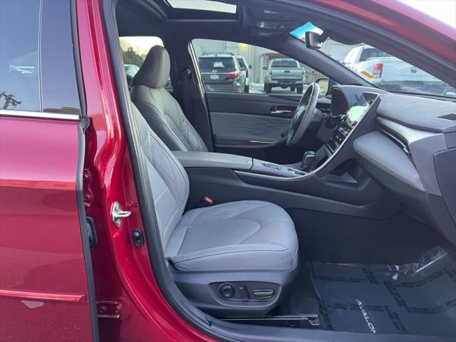 2020 Toyota AVALON Limited