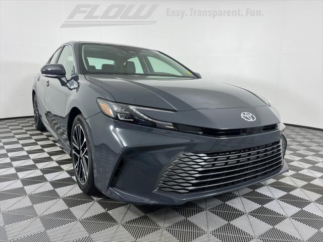 2025 Toyota CAMRY XLE