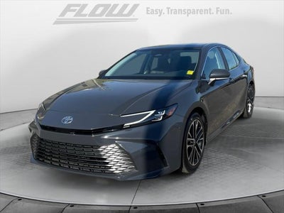 2025 Toyota CAMRY XLE