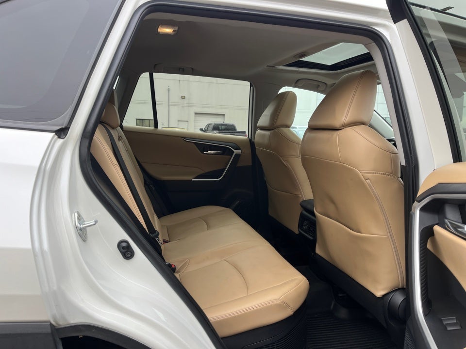 2021 Toyota RAV4 HYBRID XLE Premium