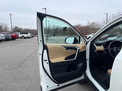 2021 Toyota RAV4 HYBRID XLE Premium