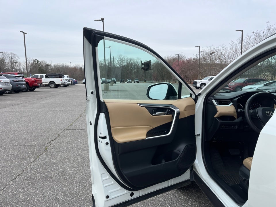 2021 Toyota RAV4 HYBRID XLE Premium