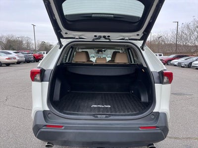 2021 Toyota RAV4 HYBRID XLE Premium