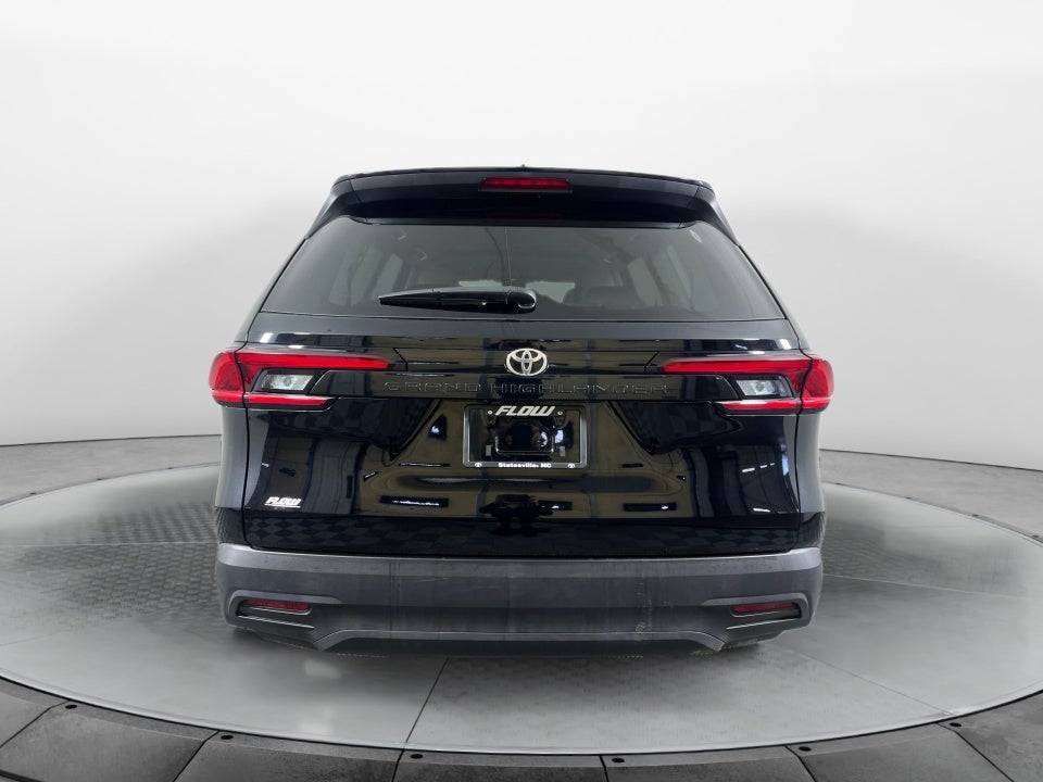 2025 Toyota GRAND HIGHLANDER LE