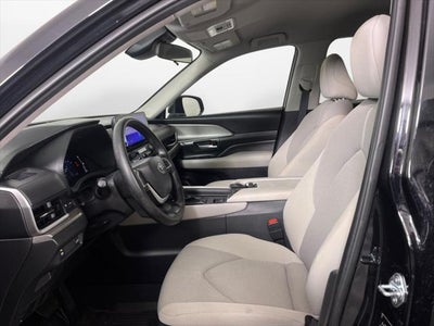 2025 Toyota GRAND HIGHLANDER LE