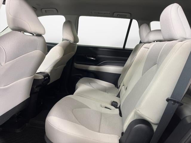 2025 Toyota GRAND HIGHLANDER LE