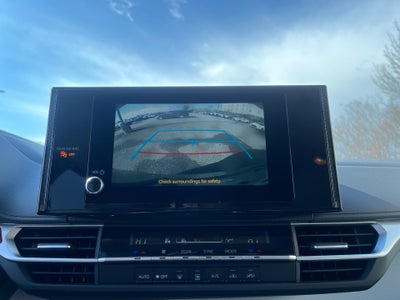 2025 Toyota Sienna LE