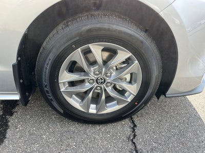 2025 Toyota Sienna LE