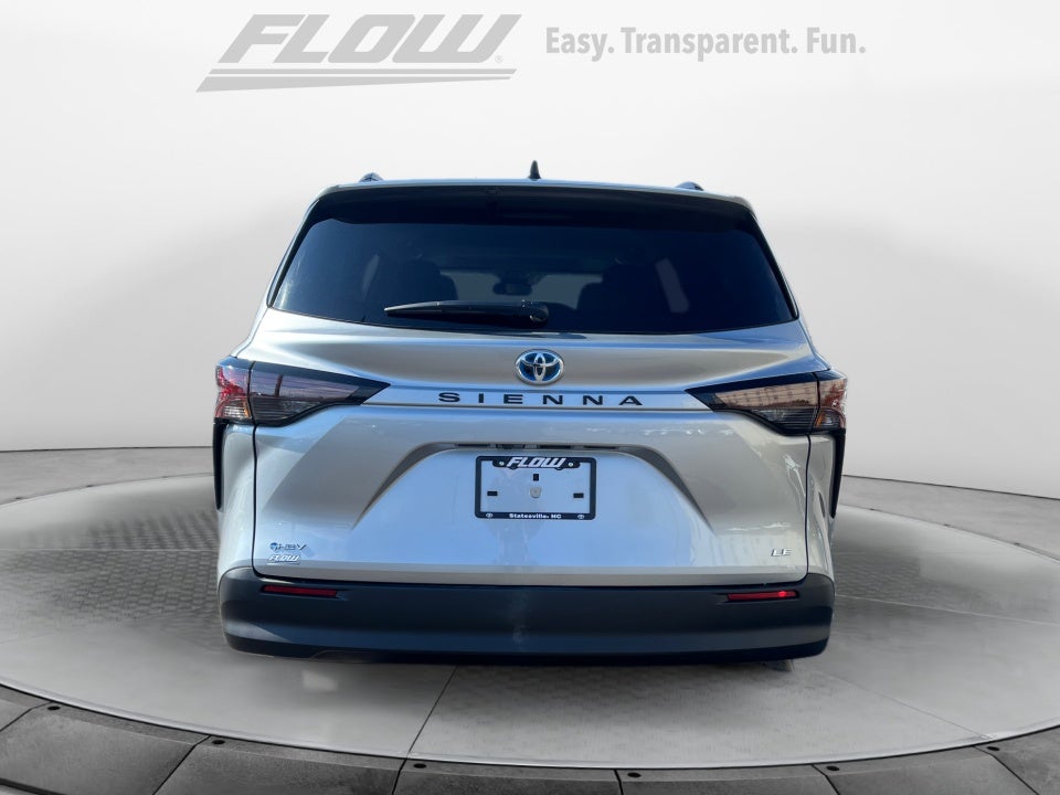 2025 Toyota Sienna LE