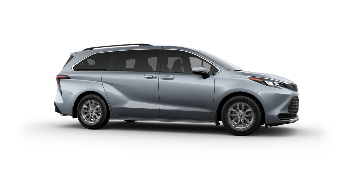 2025 Toyota Sienna LE