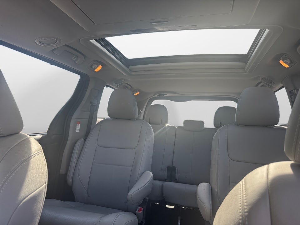 2017 Toyota Sienna Limited Premium