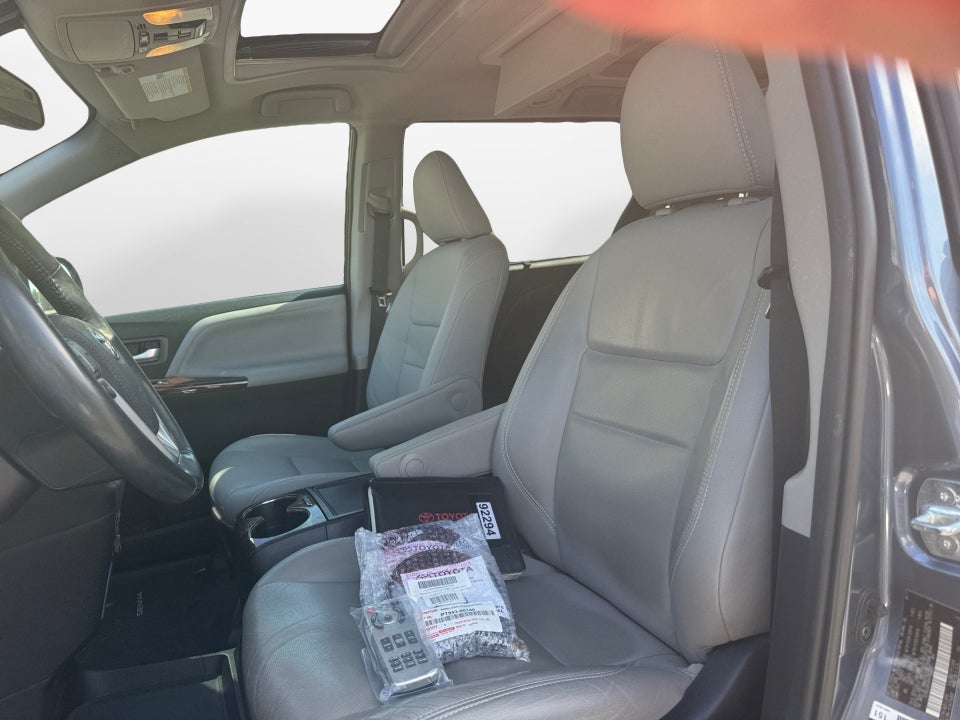 2017 Toyota Sienna Limited Premium