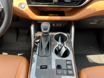 2026 Toyota Highlander Hybrid Hybrid Platinum