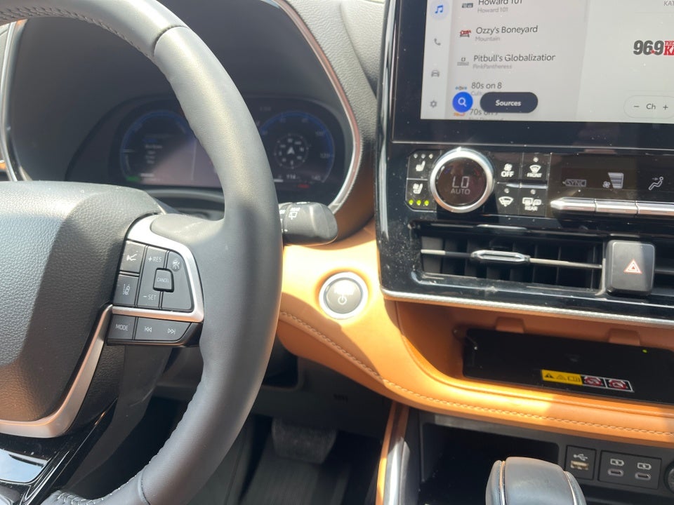2026 Toyota Highlander Hybrid Hybrid Platinum
