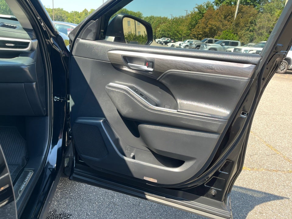 2024 Toyota Highlander Hybrid Hybrid Platinum