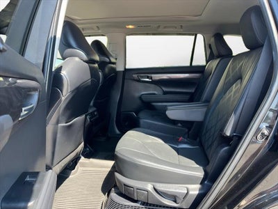 2024 Toyota Highlander Hybrid Hybrid Platinum