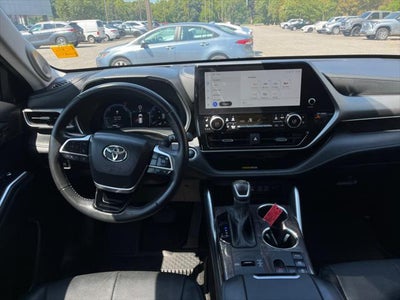 2024 Toyota Highlander Hybrid Hybrid Platinum