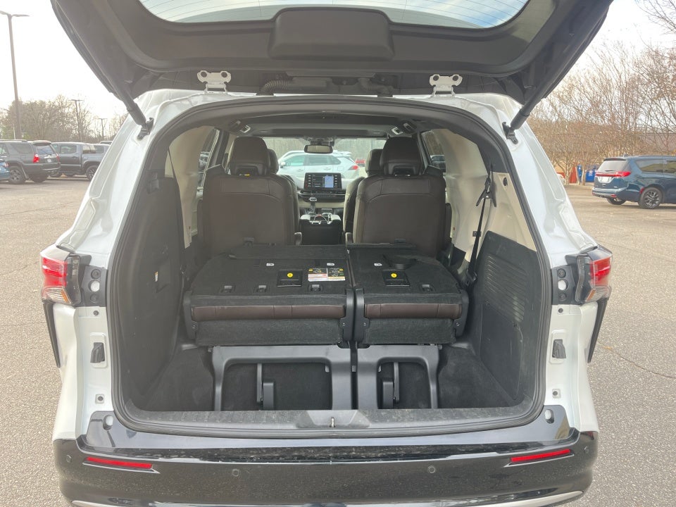 2023 Toyota SIENNA PLATINUM Platinum