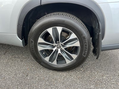 2022 Toyota Highlander Hybrid Hybrid XLE