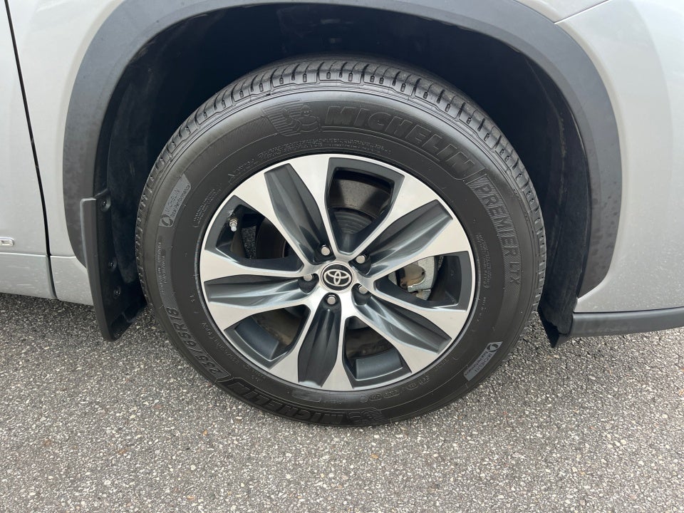 2022 Toyota Highlander Hybrid Hybrid XLE