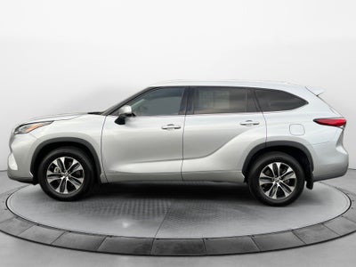 2022 Toyota Highlander Hybrid Hybrid XLE