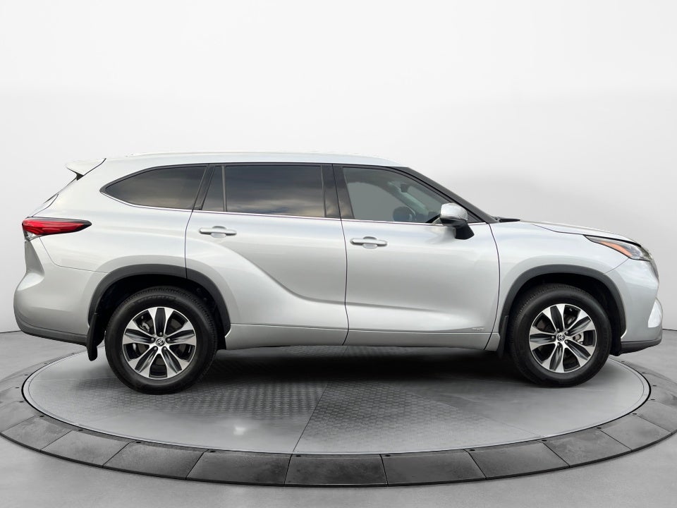 2022 Toyota Highlander Hybrid Hybrid XLE
