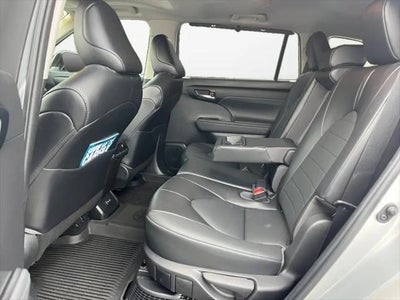 2022 Toyota Highlander Hybrid Hybrid XLE