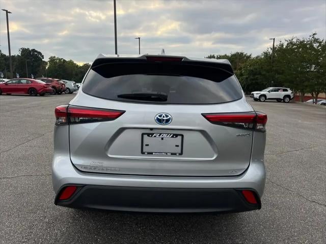 2022 Toyota Highlander Hybrid Hybrid XLE
