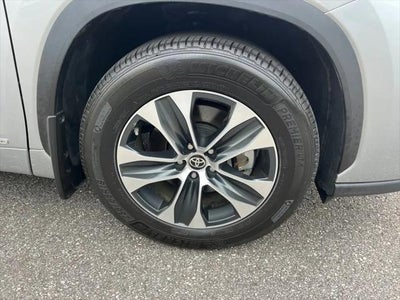 2022 Toyota Highlander Hybrid Hybrid XLE