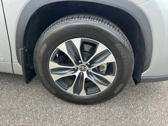 2022 Toyota Highlander Hybrid Hybrid XLE