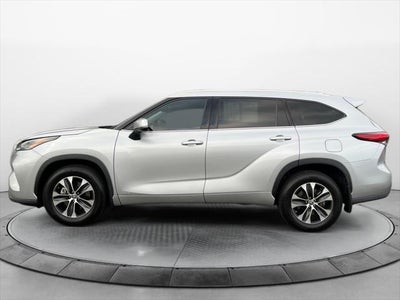 2022 Toyota Highlander Hybrid Hybrid XLE